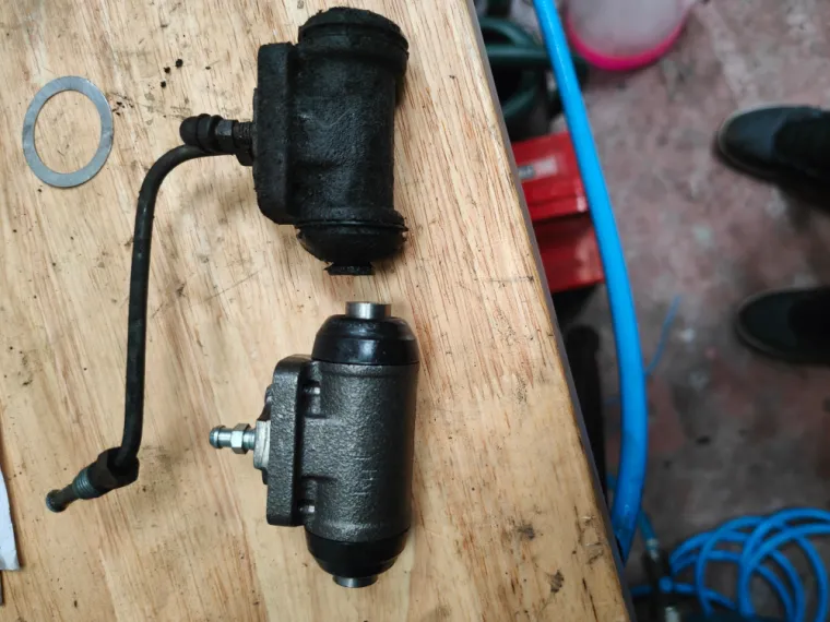 Remplacement des kits de frein arrière sur Nissan Micra, Lille Sud, AUTOWORKS TD